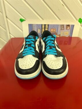 Jordan 1 Retro Black and blue Low Sneakers